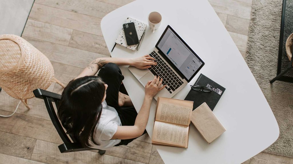 Segment online vzdelávania má podľa Jaroslava Chrapka veľký potenciál. Foto: Pexels.