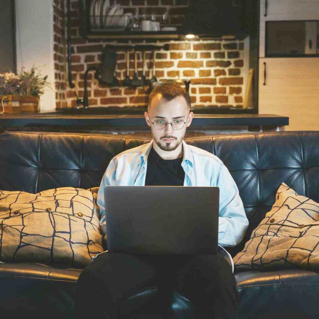 Homeoffice alebo práca z domu je na dnešnom trhu práce nepopierateľným trendom. Foto: Freepik
