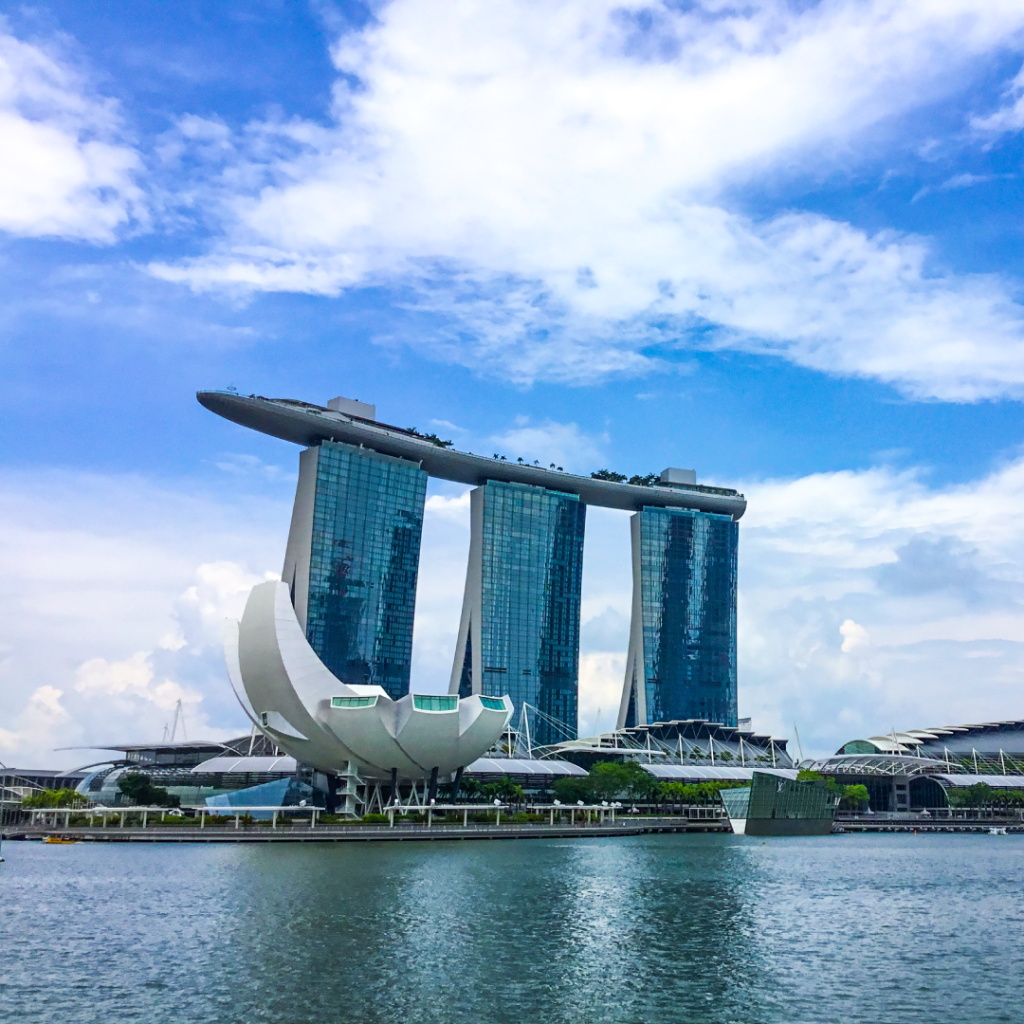 Superluxusný hotel s kasínom – Marina Bay Sands. Foto: Radovan Hýbl.