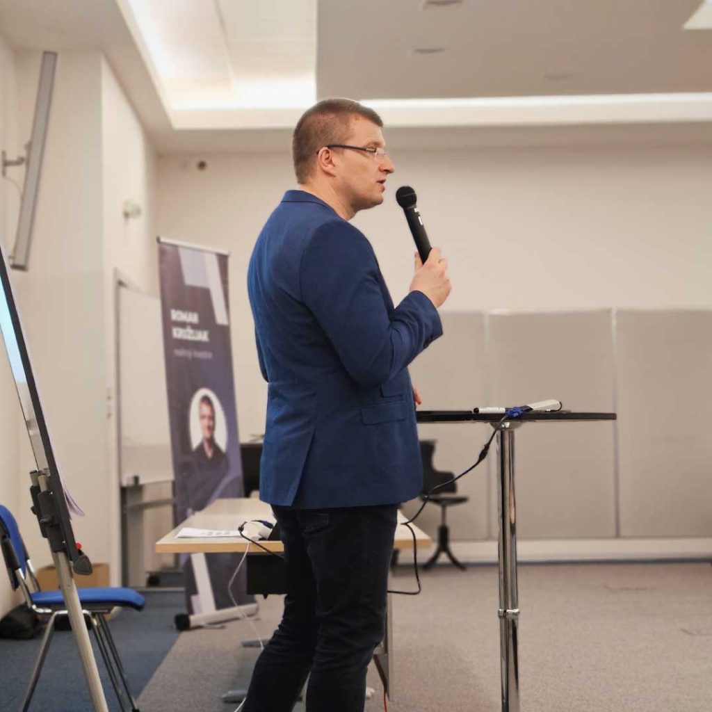 Roman Kružliak organizuje aj workshopy na tému: Ako vybudovať a stupňovať pasívny príjem z bytov. Foto: archív Romana Kružliaka.
